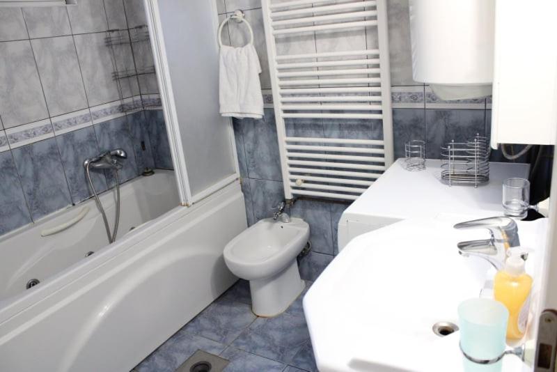 Apartments Stavreski โอครีด ห้อง รูปภาพ