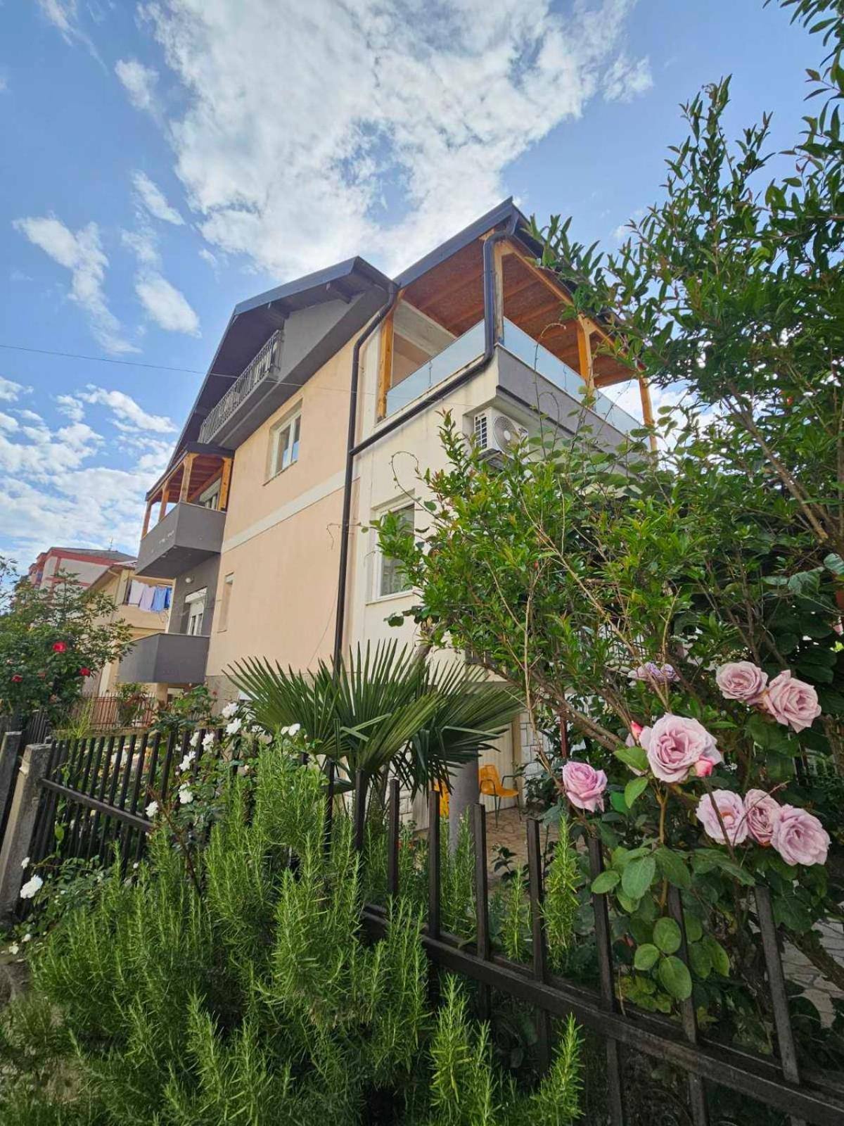 Apartments Stavreski โอครีด ภายนอก รูปภาพ