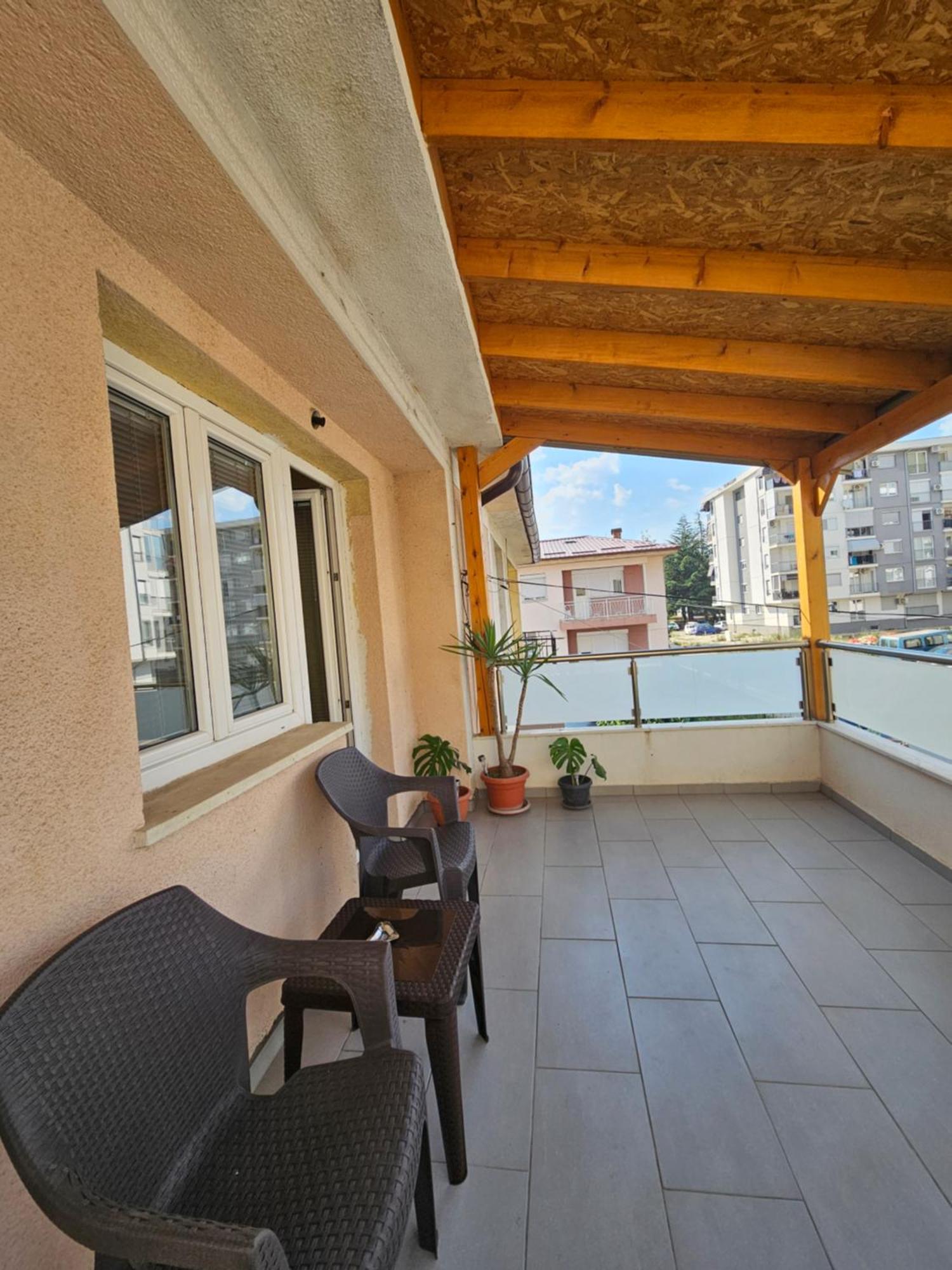 Apartments Stavreski โอครีด ภายนอก รูปภาพ